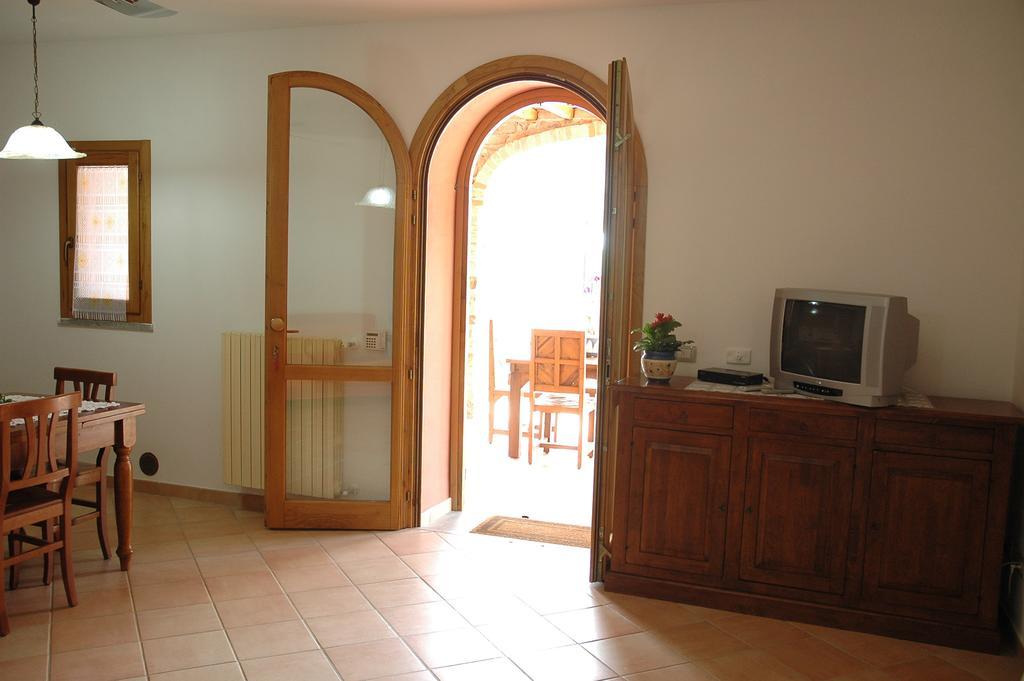 Agriturismo Podere Gozzuto غافورانا الغرفة الصورة